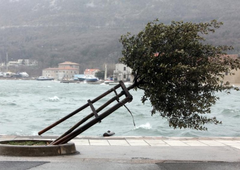 Prvo kiša, snijeg i orkanska bura, pa lijepo i sunčano