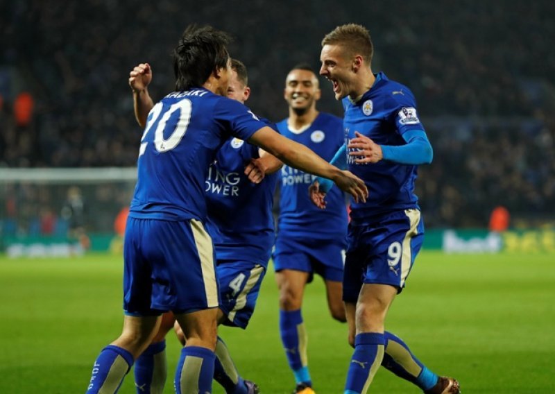 Leicester srušio i Beniteza: Neka se san nastavi!