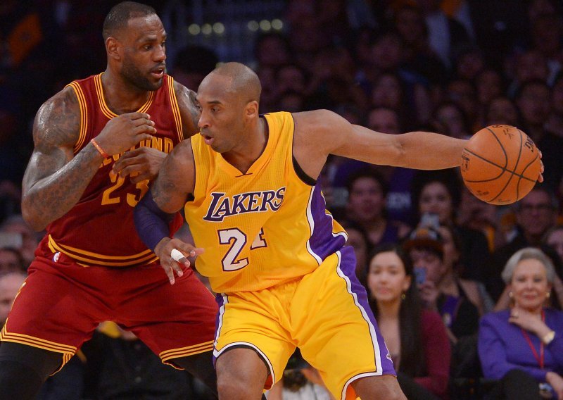 Kobe Bryant i LeBron James priredili show navijačima Lakersa