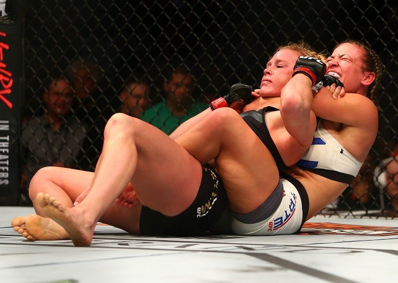 UFC: Diaz ugušio McGregora, Miesha šokirala Holly Holm