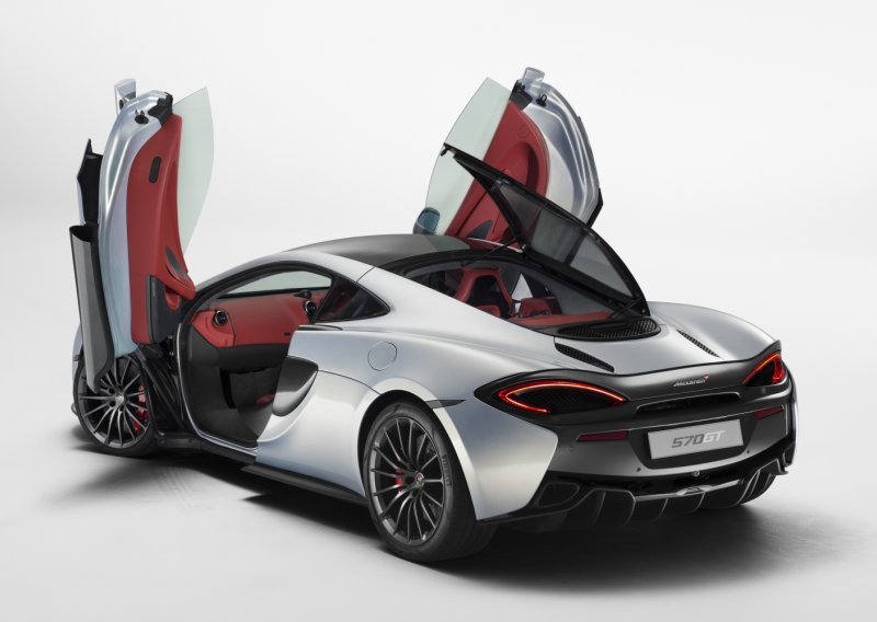 McLaren ne misli na praktičnost? Pa 570GT ima i dodatni prtljažni prostor!