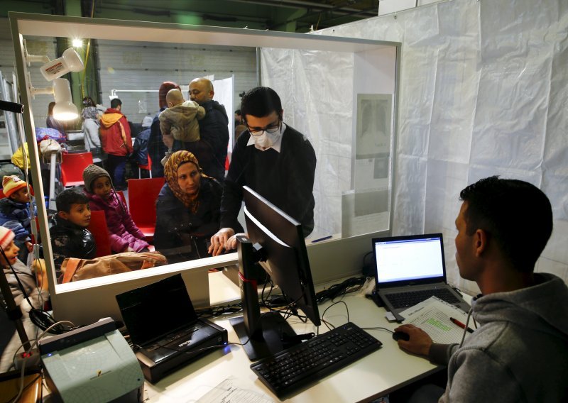 Bundestag objeručke prihvatio stroži zakon o azilu