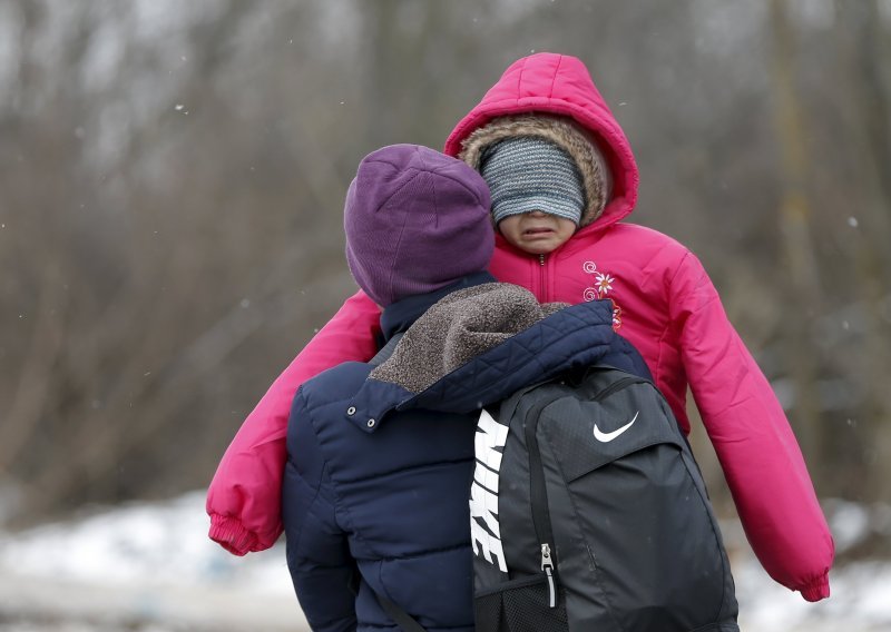 Srbija zaustavila 150 migranata koji su pješačili prema Hrvatskoj