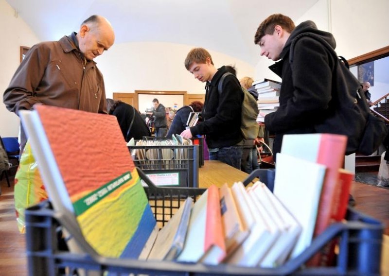 Potražite višak knjiga i časopisa i besplatno ih razmijenite