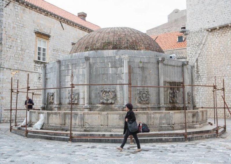 Počela milijun i pol kuna vrijedna obnova Velike Onofrijeve česme