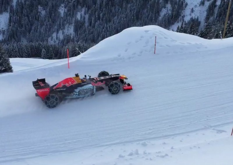 Veliki F1 talent iskušao Red Bullov bolid na snijegu!