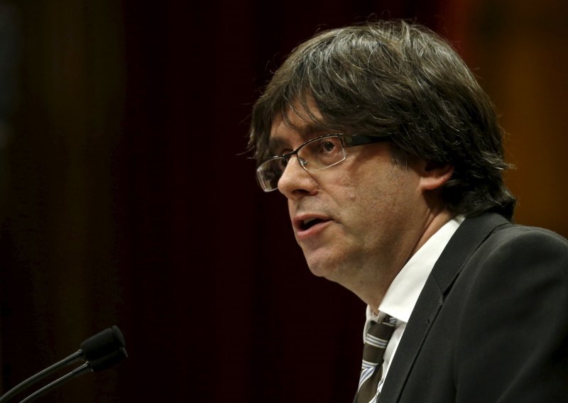 Novi predsjednik Katalonije najavio odcjepljenje, španjolski premijer zaprijetio