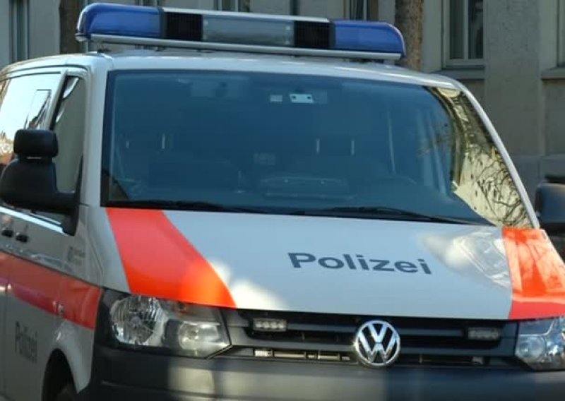 Švicarac podivljao u vlaku i ozlijedio šest osoba