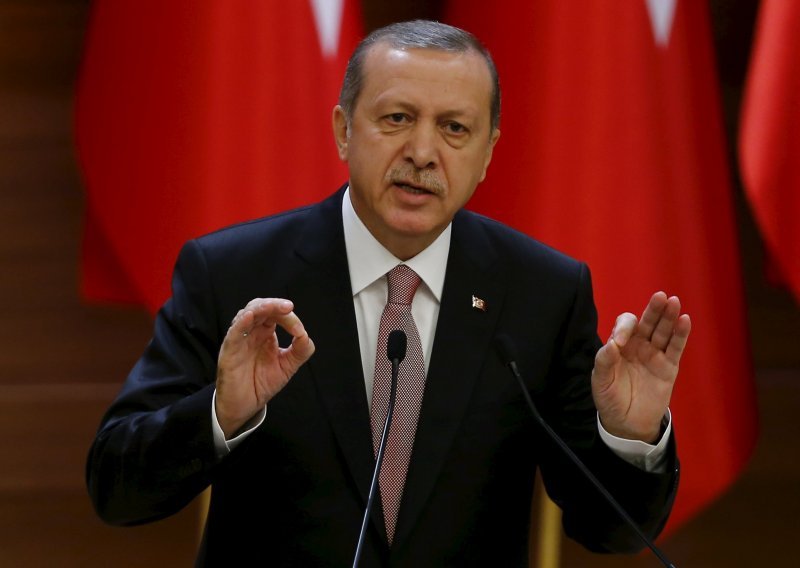 Erdogan: 'Tursku neće zastrašiti prijetnje fašističke Europe'