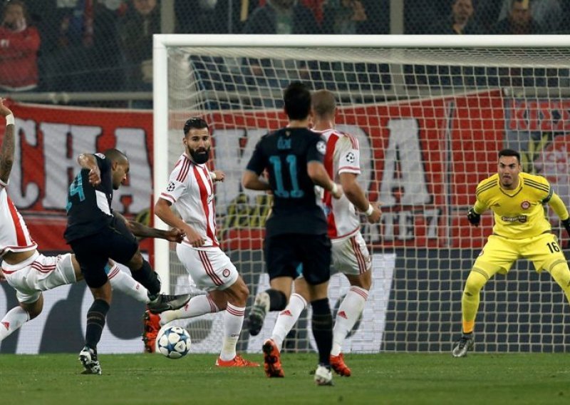 Arsenal se ipak spasio, Rakitić oduševio sjajnim potezom!