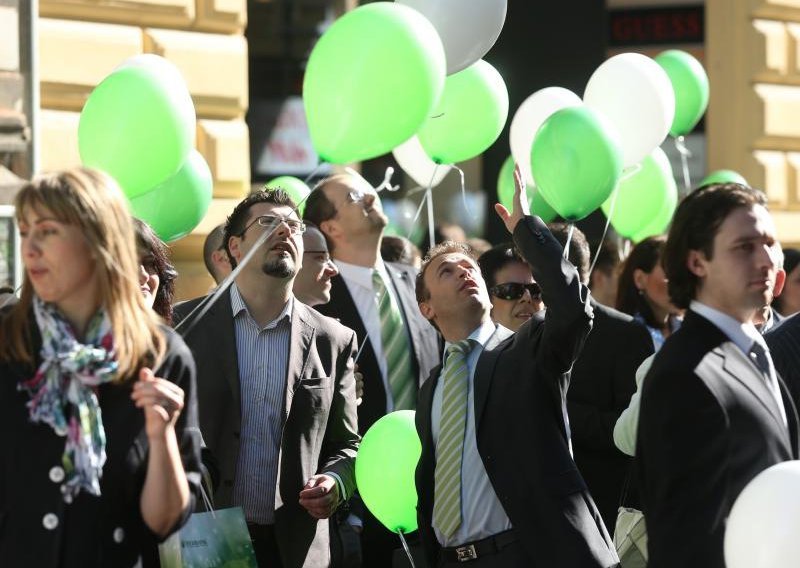 Sberbank odgovorila Udruzi Franak: Držimo se zakona!