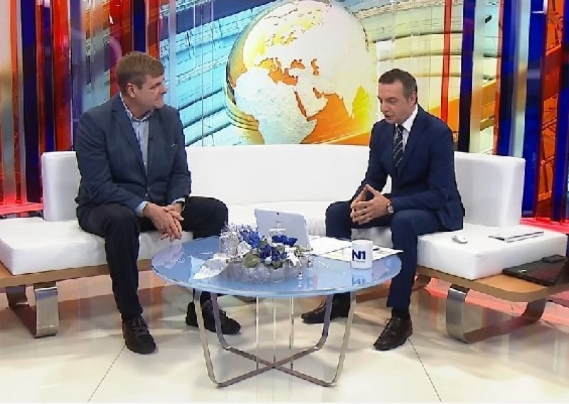 Petrov je iskren i naivan, a HDZ i SDP mu se smješkaju i ruše Most