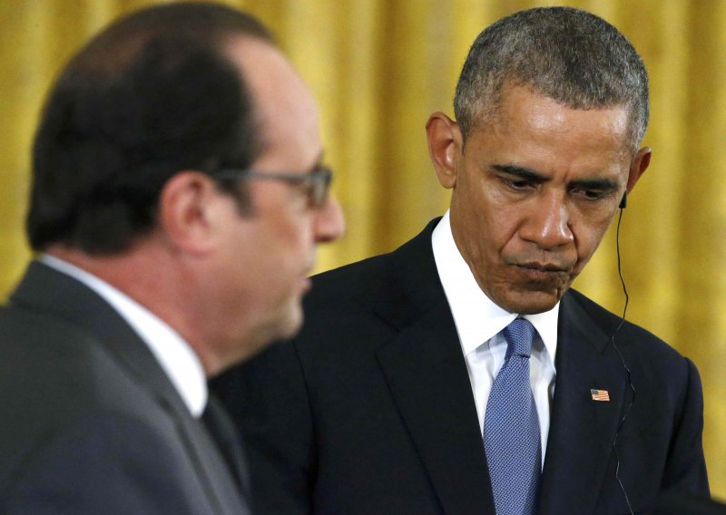 Obama i Hollande za smirivanje nakon rušenja ruskog zrakoplova