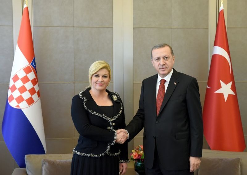 Erdogan se sastao s Grabar-Kitarović i najavio dolazak u Hrvatsku