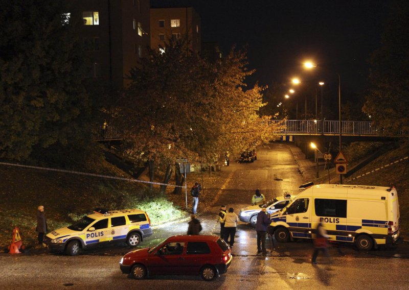 Švedska policija traži ludog ubojicu stranaca