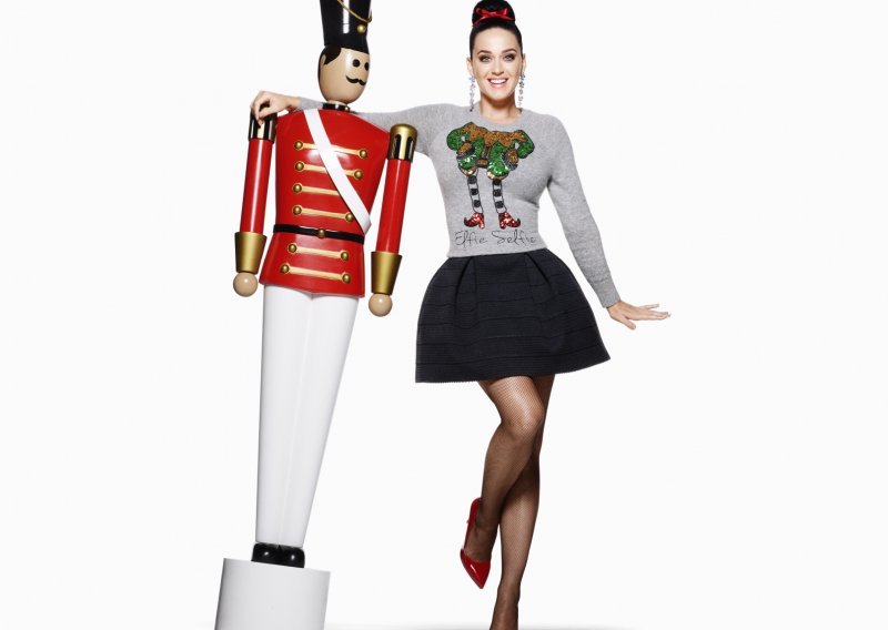 Katy Perry pokazala što H&M nudi u blagdanskoj kolekciji