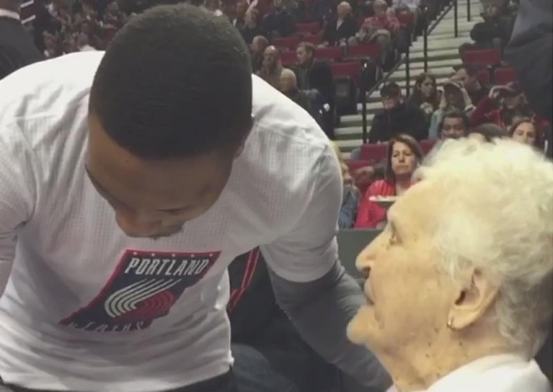 Emotivan susret bakice (92) i njezine omiljene NBA zvijezde
