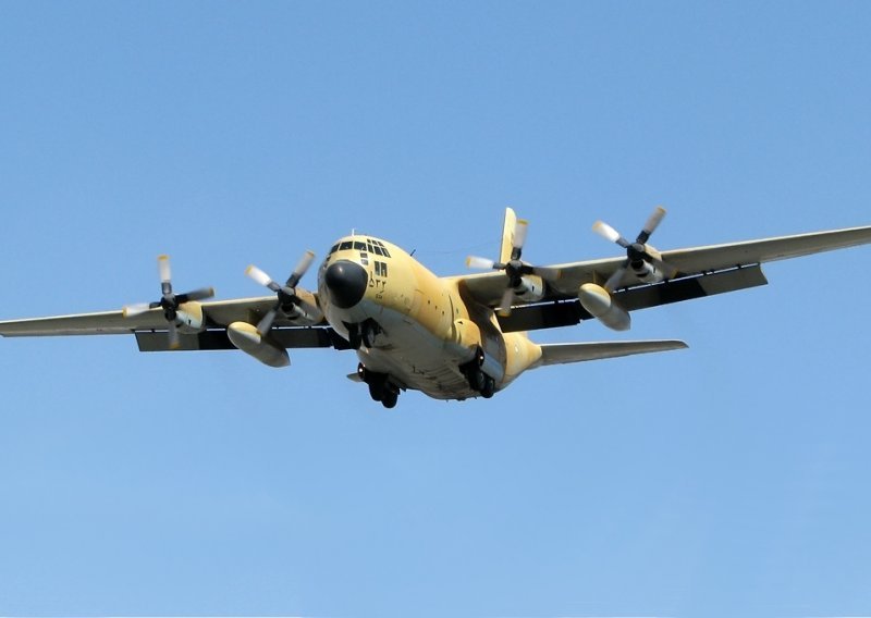 Srušio se američki vojni zrakoplov, najmanje 16 mrtvih
