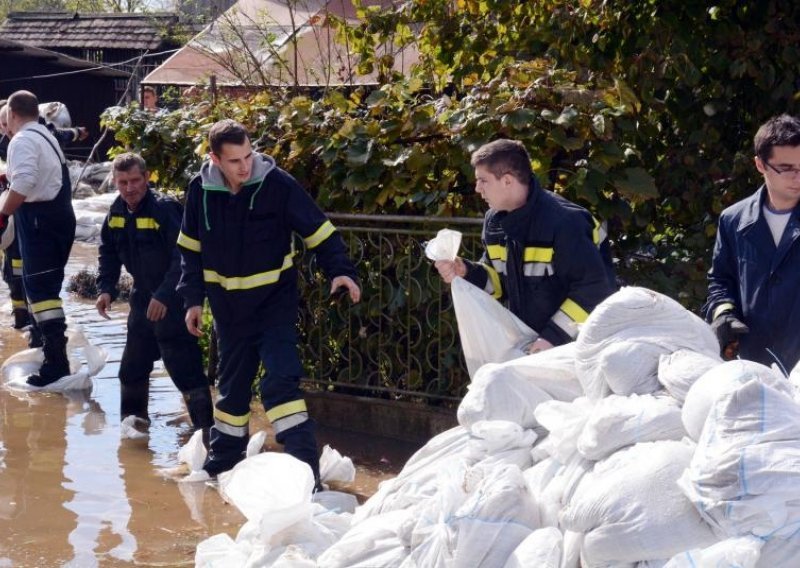 Noćas će vodeni val zapljusnuti Sisak, sve službe tvrde da su spremne