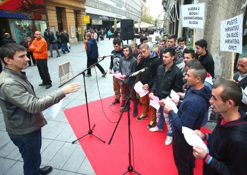 Labrović dirigirao Romima koji su pjevali ustaške pjesme