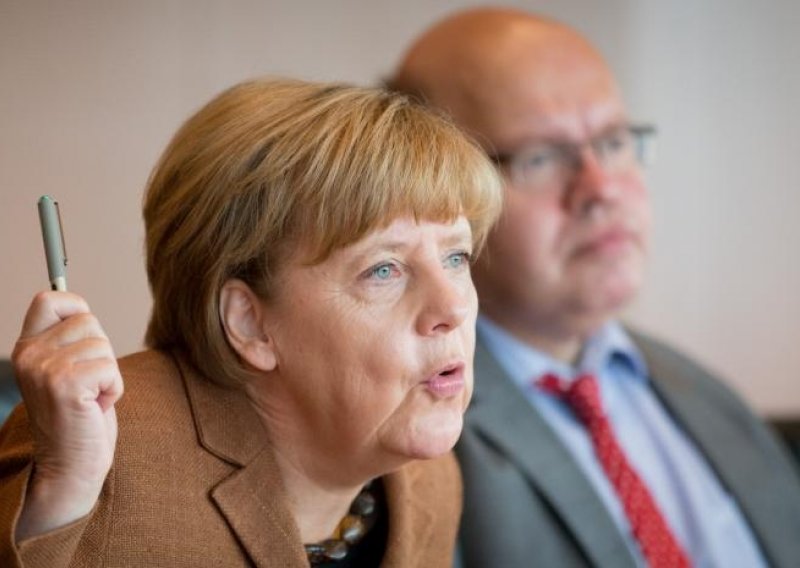 'Angeli Merkel se treba suditi zbog krijumčarenja ljudi'