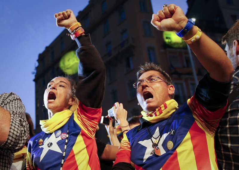 Katalonija: Separatisti dobili većinu zastupnika, ali ne i većinu glasova