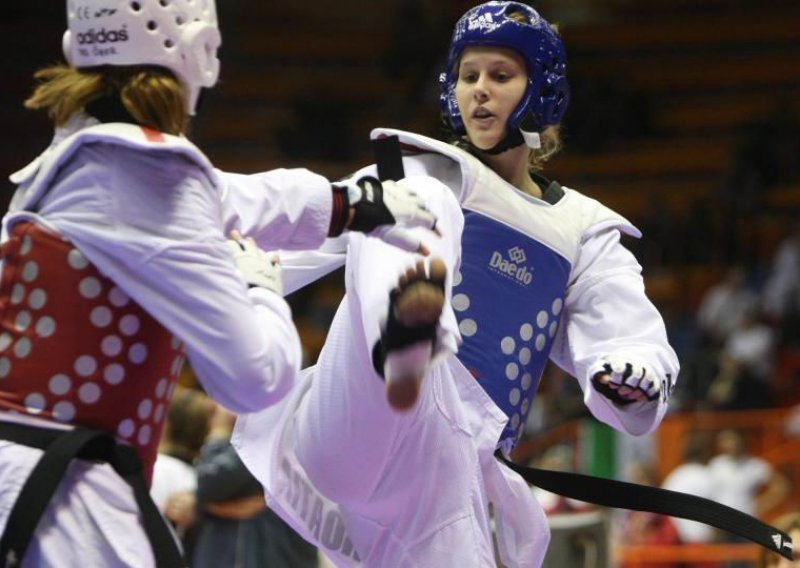 Sumic wins silver at taekwondo champ'ship in South Korea