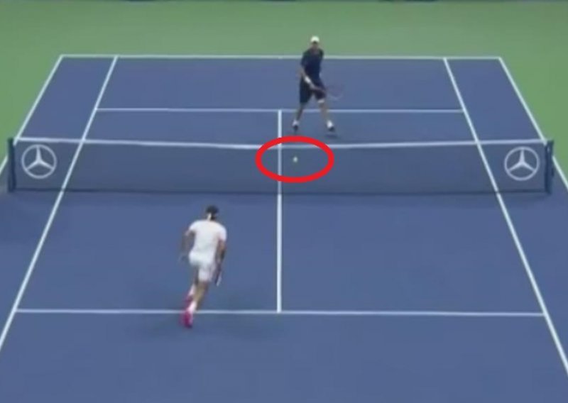 Na US Openu odigrao volej karijere; loptica se vratila na njegovu stranu!
