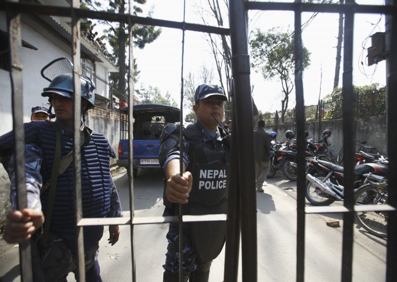 Nasilni prosvjedi protiv novog ustava u Nepalu