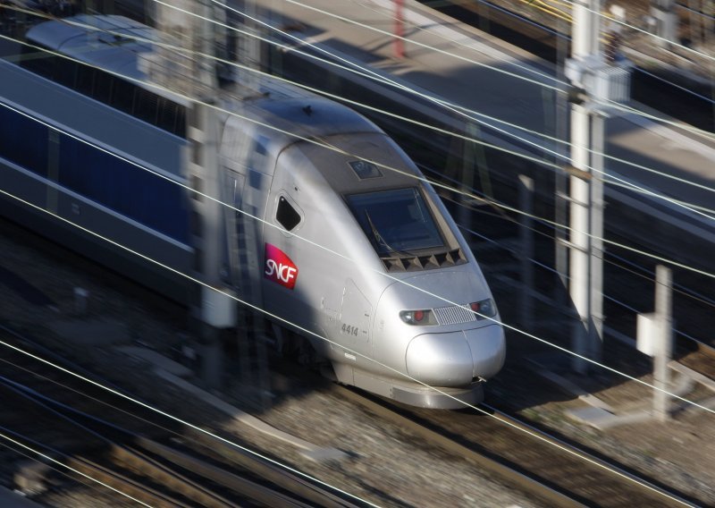 Pucnjava u francuskom vlaku, putnici spriječili veću tragediju