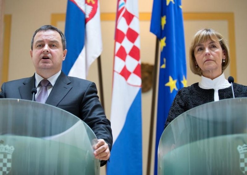 MVEP o ofenzivi Srbije: Ćirilica je unutarnje pitanje RH