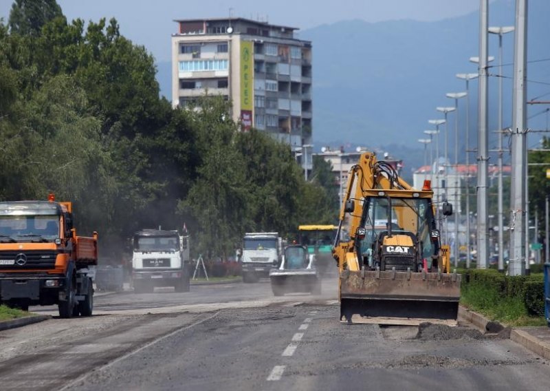 Dan nakon – popravci ulica poslije mimohoda