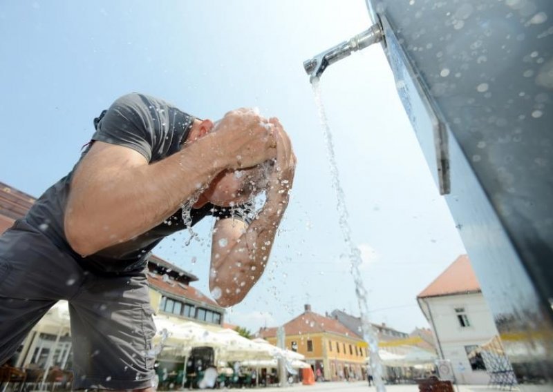 Kad meterolozi izmjere 35, na ulici temperatura može biti i 40 stupnjeva