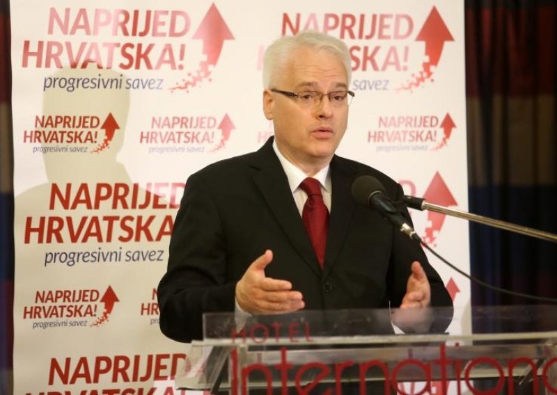 Josipović nudi rješenje za kredite francima