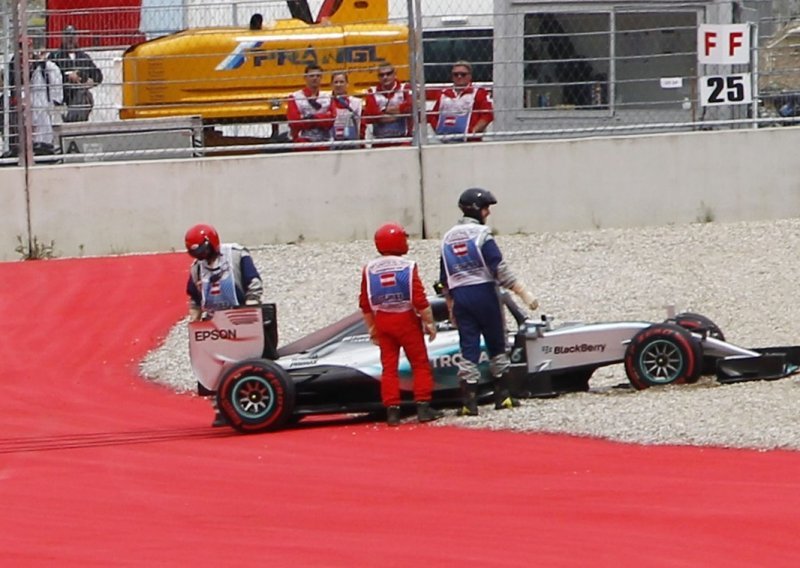 Hamiltonu i Rosbergu ovo se ne smije dogoditi u utrci!