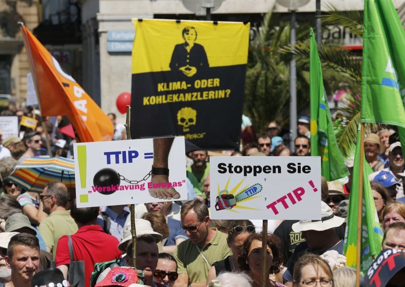 EU: Rekordnih dva milijuna potpisa protiv TTIP-a
