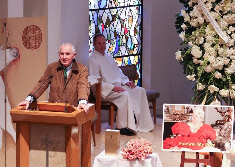 Na intimnoj ceremoniji, obitelj se oprostila od Zsa Zse Gabor