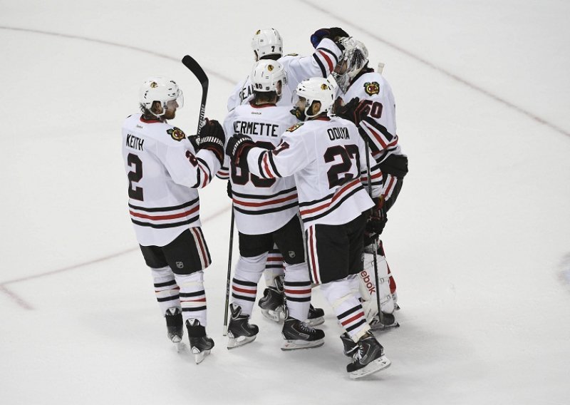 Chicago Blackhawksi idu po šesti NHL naslov