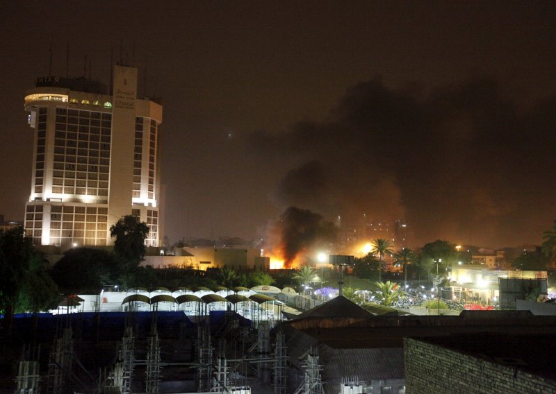 Bombaši ubili deset ljudi u napadima na luksuzne hotele u Bagdadu
