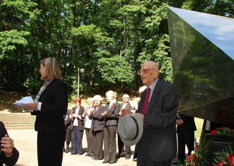 Strani diplomati u Dotrščini, no ondje nisu zatekli predstavnike RH