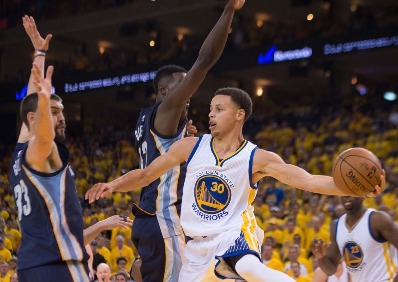 Warriorsi zadržali momčad na okupu: Curry dobio 201 milijun dolara, ostaje i Durant