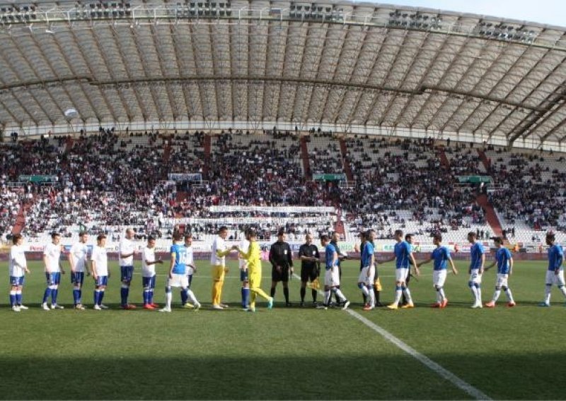 Brbić se bori na tri strane i ne može pobijediti!