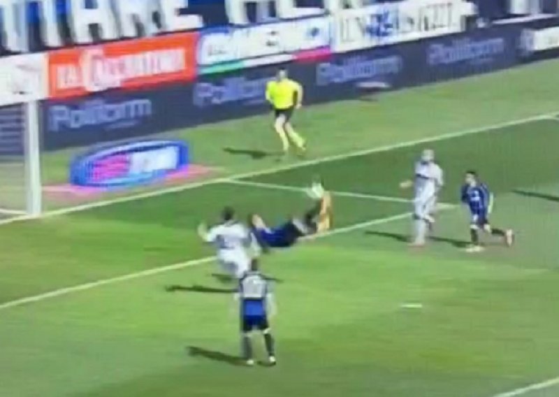 Briljantan gol Denisa, Lazio prešao Romu