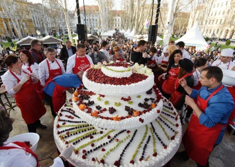 Podravka na Slatkim guštima pripremila 650 kg užitka