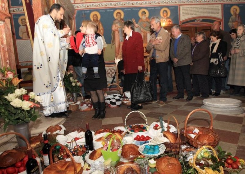 Milanović, Grabar Kitarović i Leko čestitali Uskrs pravoslavnim vjernicima
