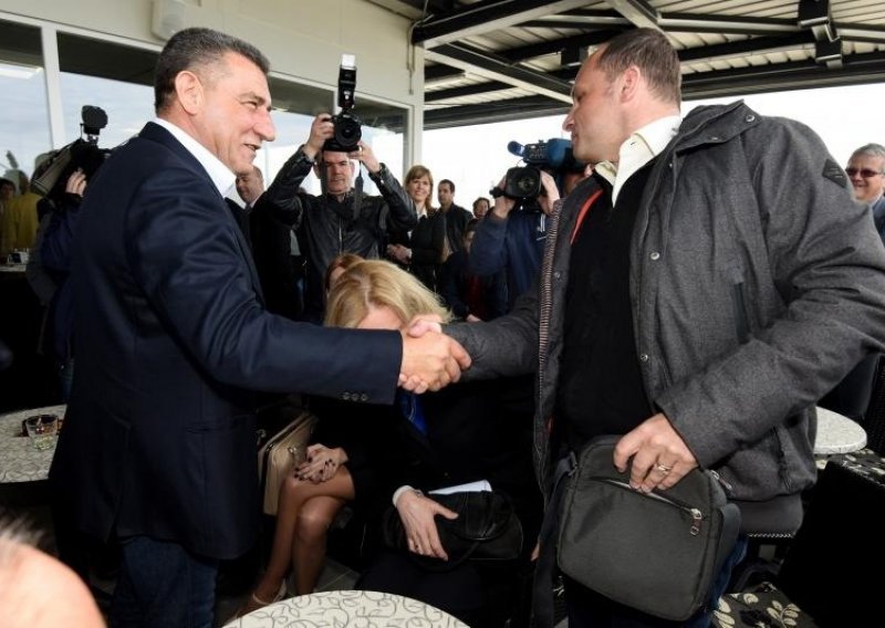 Gotovina na otvorenju Gaženice, Kalmeta i ekipa u bojkotu