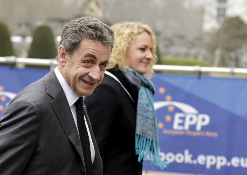 Sarkozy porazio krajnju desnicu u Francuskoj