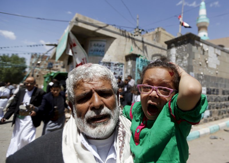 Najmanje 55 mrtvih u napadima na džamije u Jemenu