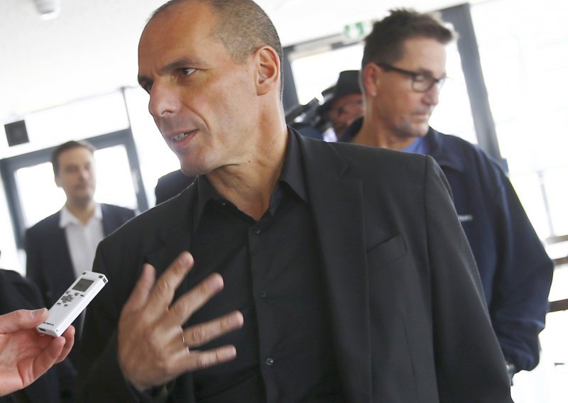 Celeb Varufakis nikako ne pomaže Grcima u rješavanju duga