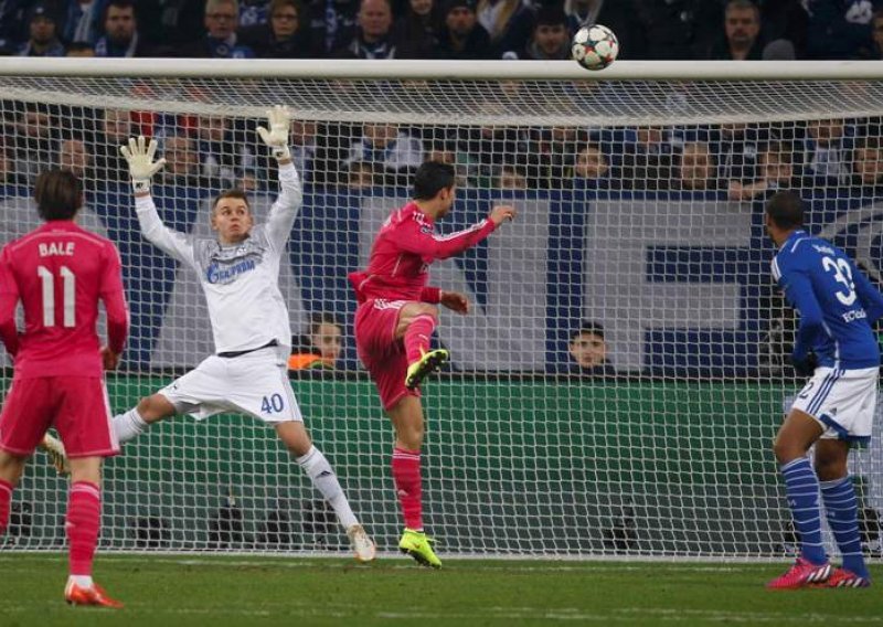 Schalke šokirao Real ali nije prošao, Porto uvjerljiv